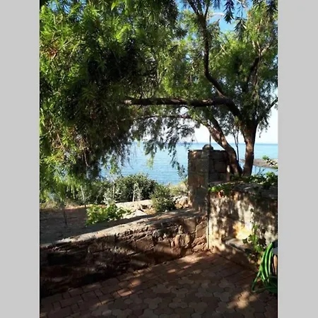Holiday home Traditional Stone House By The Sea...